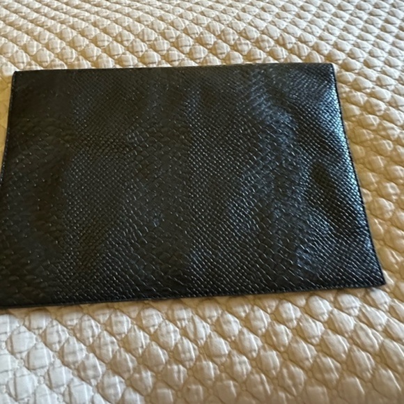 Express Oversized Envelope Clutch Faux Snakeskin - EUC - Picture 7 of 7